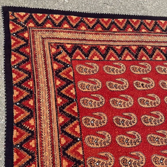 Asian Embroidered Paisley Decorative Tapestry - Picture 6 of 9